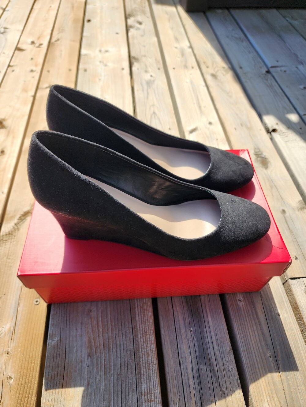 Kelly & Katie SIZE 9M Laurene Black Microsuede Wedge Heel